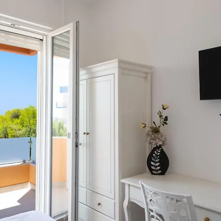 Vista Mare - La Bomboniera Konukevi 3*